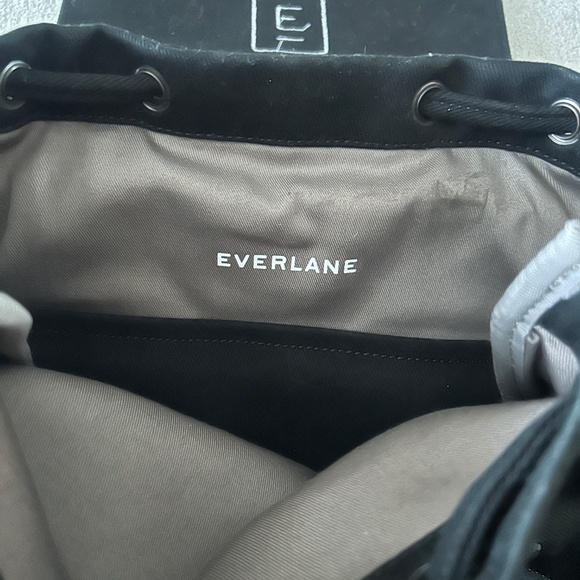 Everlane The Canvas Backpack Black Laptop Drawstring Envoy Logo EUC Unisex - Picture 4 of 12